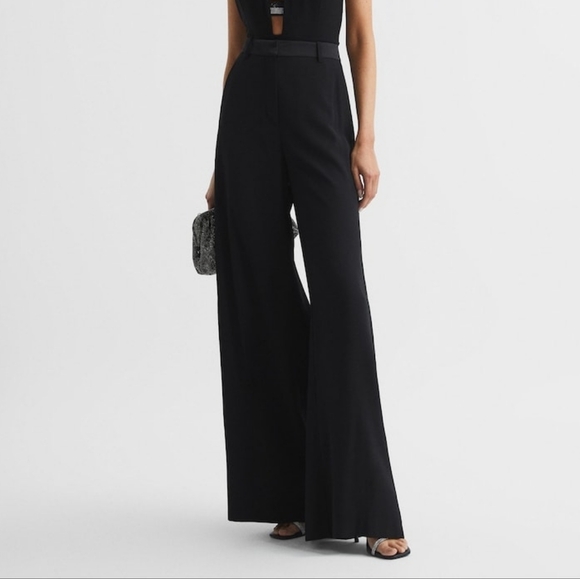 Reiss Pants - Reiss Sienna Extreme Split Wide Leg Trousers in Black Size 8 Petite